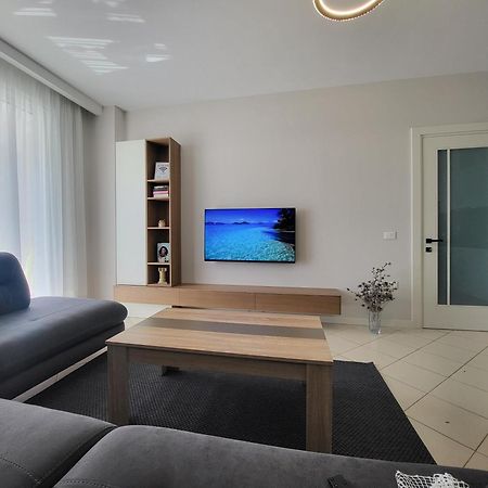 Alex'S Apartment 2 Дуррес Экстерьер фото