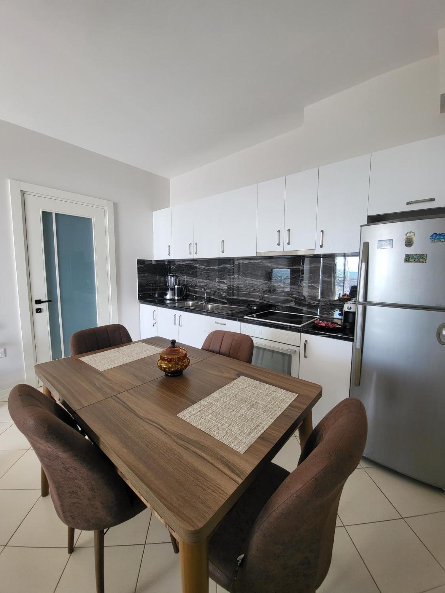 Alex'S Apartment 2 Дуррес Экстерьер фото